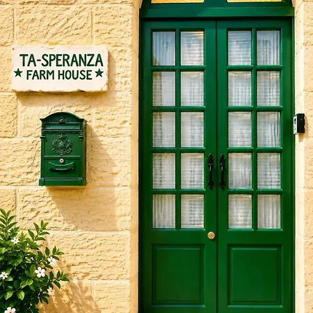 לינה וארוחת בוקר Ta Speranza ויקטוריה